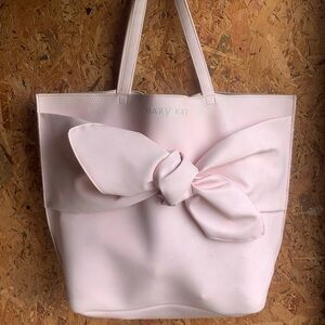 Light pink Mary Kay bag